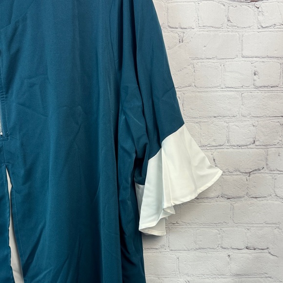 BloomChic Teal and Cream Blouse with Zipper Detail Plus Size 5X - Picture 4 of 7